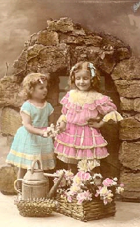 buurmeisjes van overkant.jpg (30695 bytes)