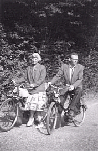 opa en oma van SAAR.jpg (21689 bytes)